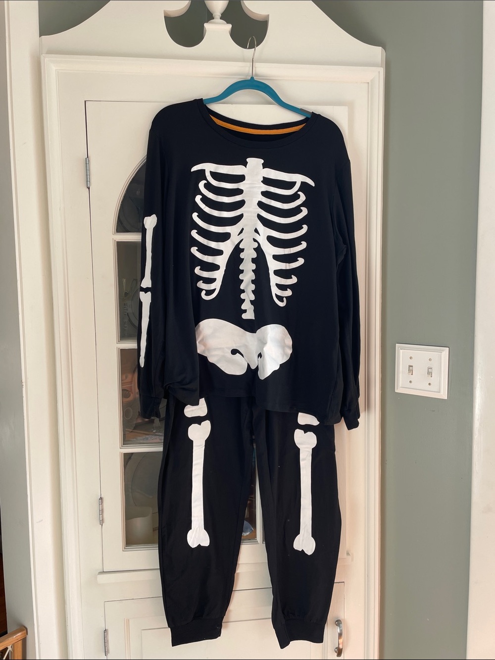 Adults Black Skeleton Costume Set size: XL